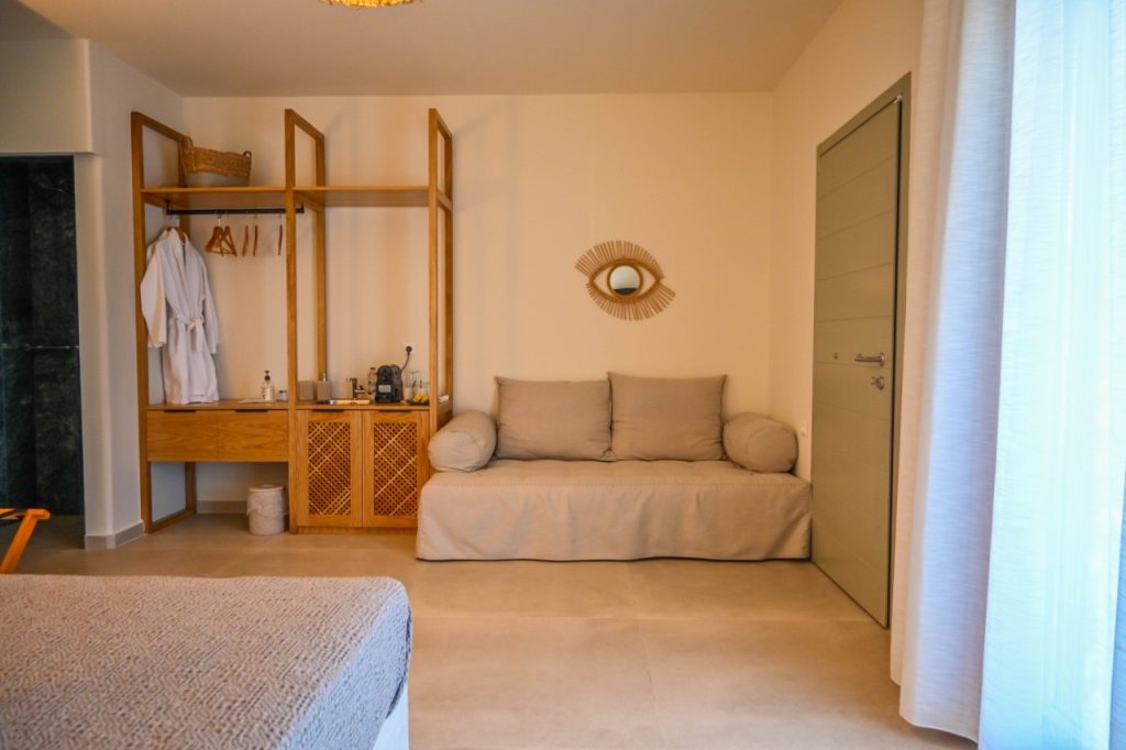 Junior suites με κοινή πισίνα