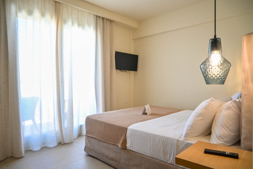 Junior suites με κοινή πισίνα